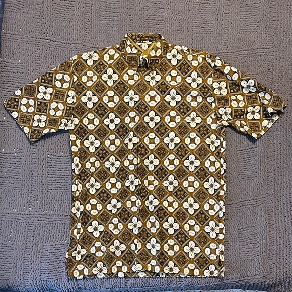 Men’s button up - Picture 2 of 8